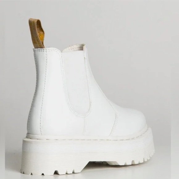 DR MARTENS VEGAN 2976 QUAD MONO BOOT CHELSEA - Picture 3 of 7